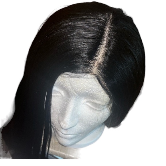 Outre Selena  Natural look HD Lace straight hair wig 150% density - Picture 6 of 16